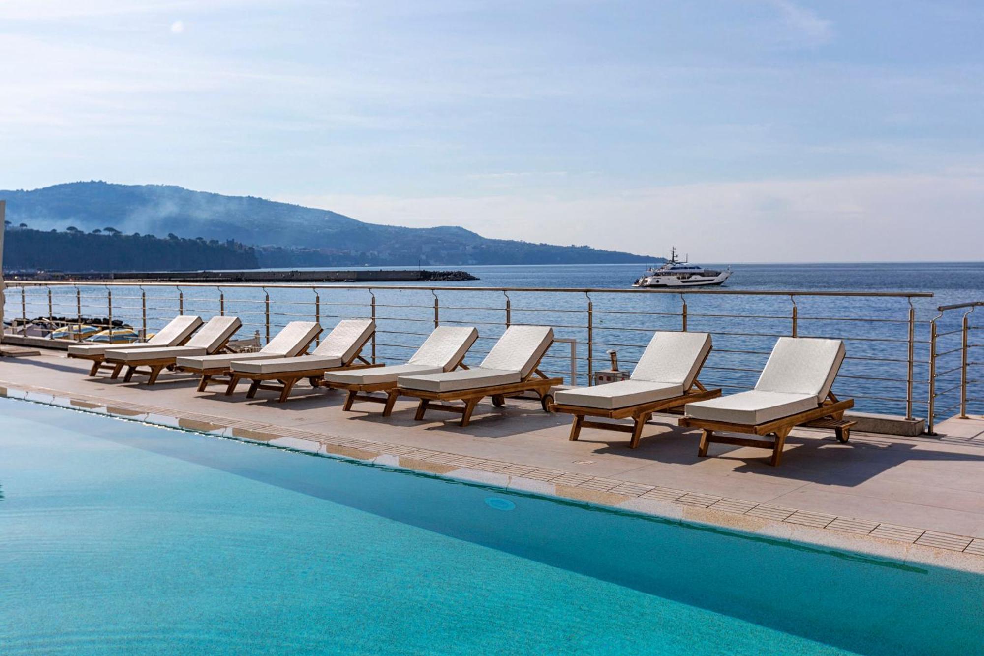 Alimuri Bay Resort เมตา ภายนอก รูปภาพ